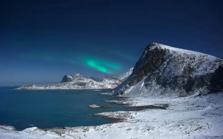 Aurora boreală încântă România: Fenomen spectaculos surprins în mai multe județe