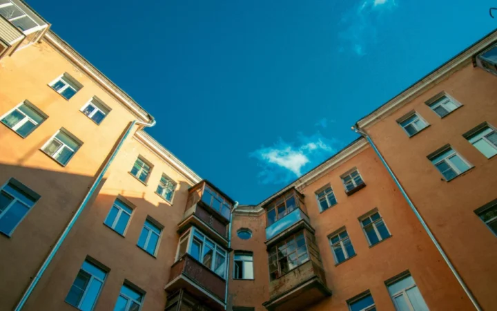 Explozie pe piața imobiliară: prețurile la apartamentele noi din București ating un record istoric