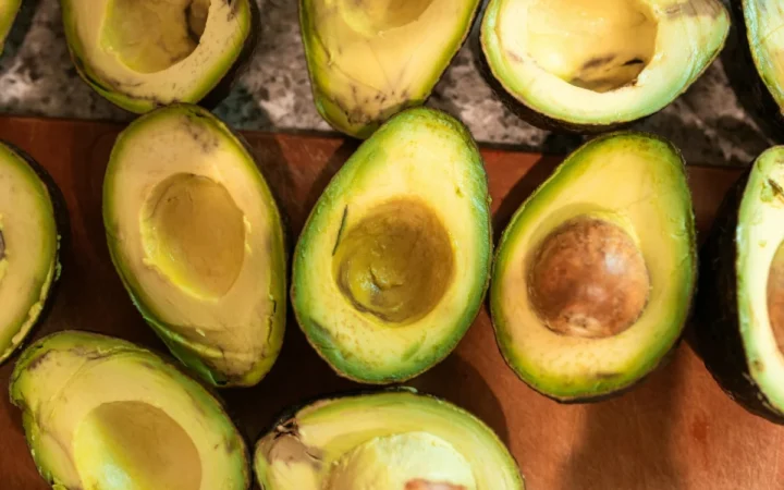 Avocado: Fructul Care Îți Protejează Inima și Scade Colesterolul Negativ