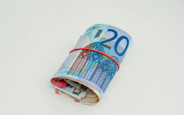 Misterul dispariției a 5 milioane de euro din dosarele DNA Ploiești: Procurorii Lucian Onea și Mircea Negulescu vizați în anchetă