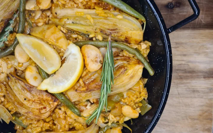 Secretul Paellei Valenciene cu Fructe de Mare: Cum să Prepari Acasă Rețeta Originală Spaniolă
