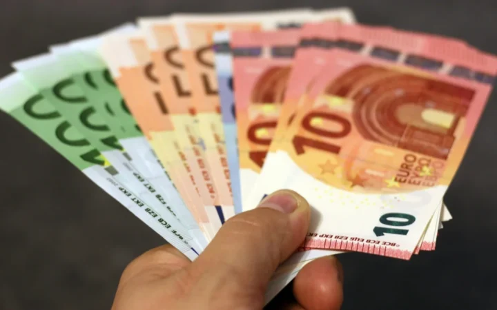 Dobânzile la depozite cresc în România: Ce arată datele BNR și cum reacționează clienții bancari