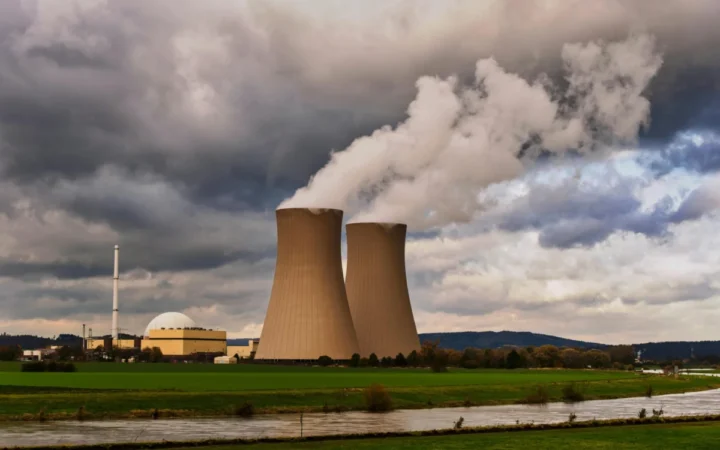 Amenințarea nucleară: Vestul Europei, „prima victimă” în scenariul Zelenski – avertismentul Kremlinului