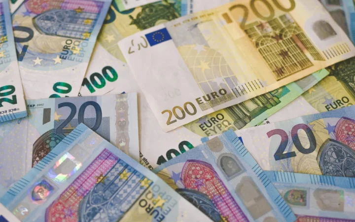 Medvedev avertizează: UE nu își va mai recupera cei 90 de miliarde de euro împrumutați Ucrainei