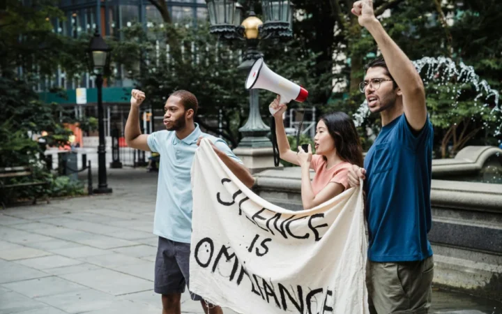 Haos la Belgrad: Protest pașnic degenerat în arestări și violențe