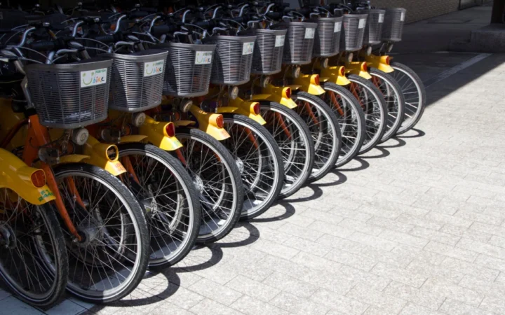 Bicicletele și trotinetele au acces extins în metroul din București între 15 iulie și 15 septembrie 2026