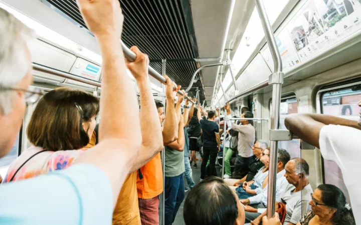 Metroul revine în forță! Circulația reluată pe Magistrala 1 după 28 de ore de haos subteran