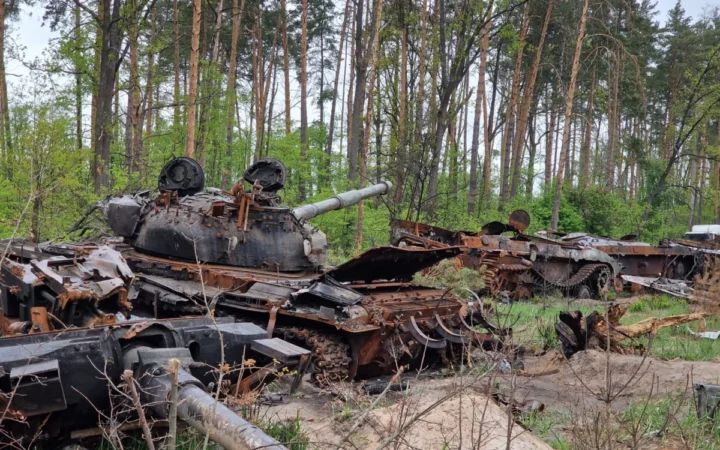 Ofensiva Rusă Blocată de Azov: Două Armate și o Divizie de Tancuri Oprite în Donețk