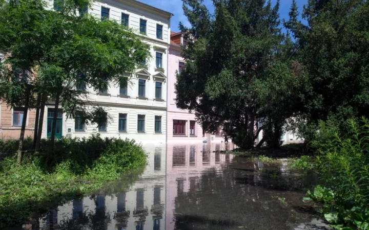 Cod galben de inundații: 27 de județe sub amenințare până joi!