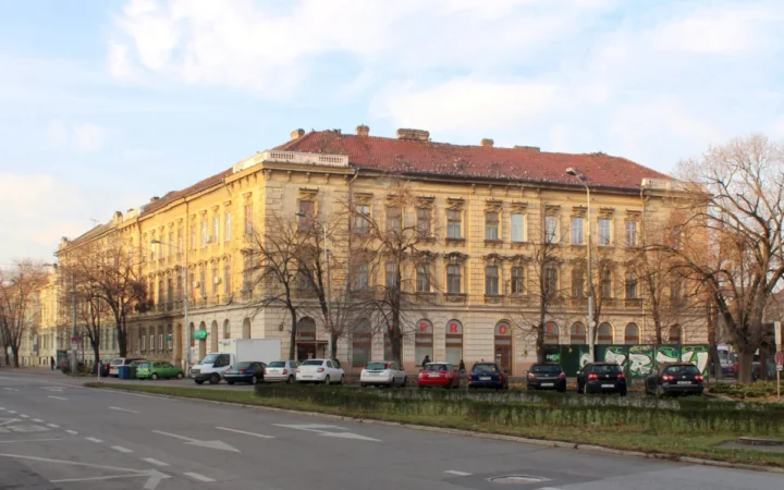 Pensiile românilor, în cădere liberă: de la aproape jumătate din salariu, la un sfert în doar două decenii
