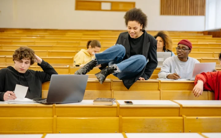 A doua sesiune a Bacalaureatului 2026 începe pe 3 august cu evaluarea competențelor la limba română