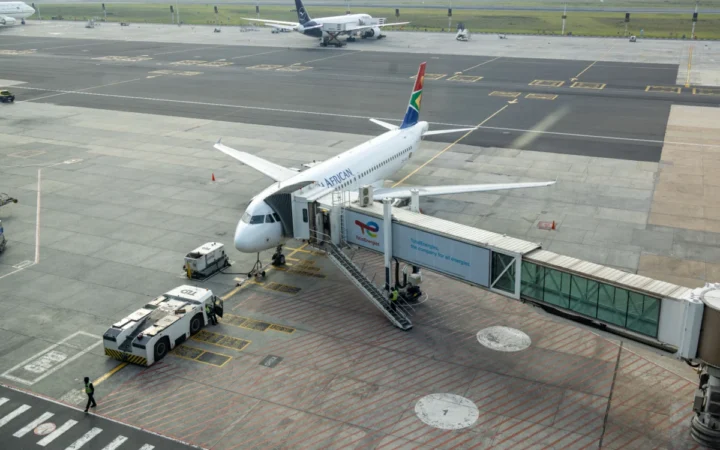 Șase angajați ai Aeroportului Frankfurt infectați cu malarie: doi decedați, autoritățile vorbesc despre un focar fără precedent în Germania