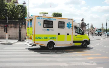 Patru dintre agresorii care au atacat ambulanța la Recea-Cristur cer eliberarea din arest