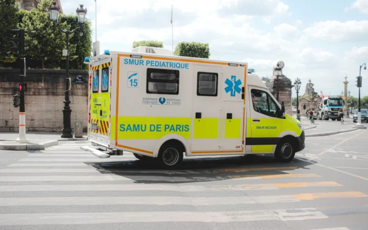 Patru dintre agresorii care au atacat ambulanța la Recea-Cristur cer eliberarea din arest