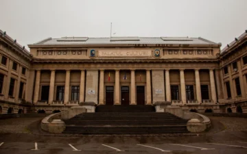 Cum se transformă obiceiurile de lectură în România între tradiție și noile tehnologii