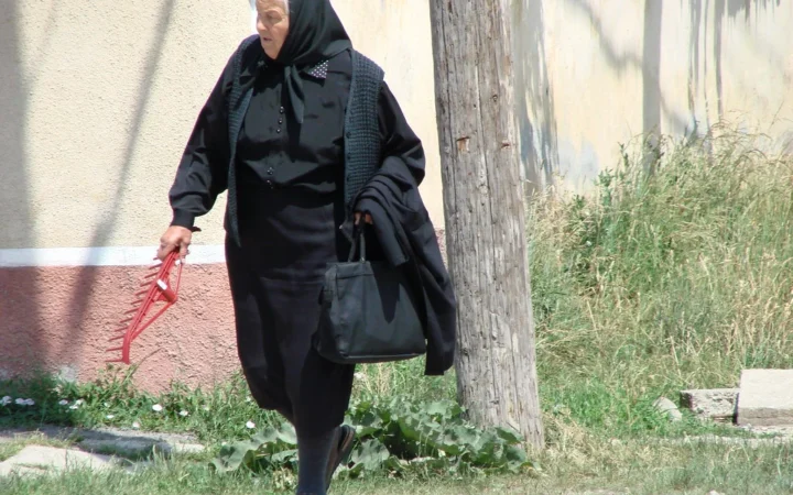 Halitoza poate indica probleme digestive sau infecții, nu doar lipsa igienei orale